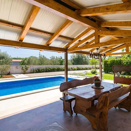 Holiday home Dolinka Pula